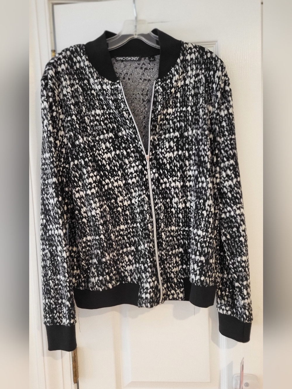 FREE GIFT.  SNO SKINS Black & White Knit Bomber Jacket with Rib Trim